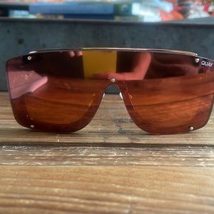 Quay Hold for Applause 1212